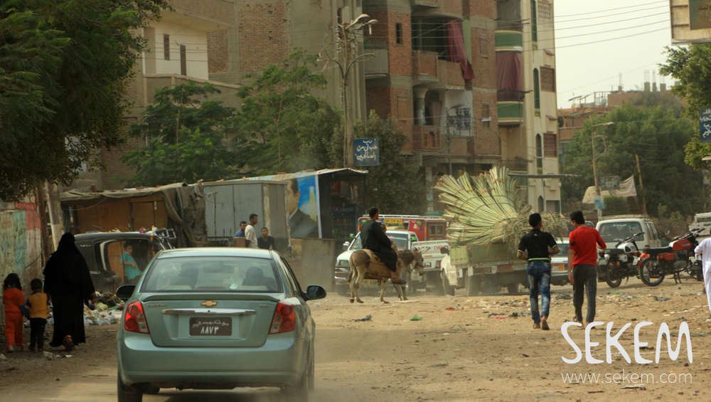 Straße im Zentrum von Fayoum, eine der ältesten Städte Ägyptens.